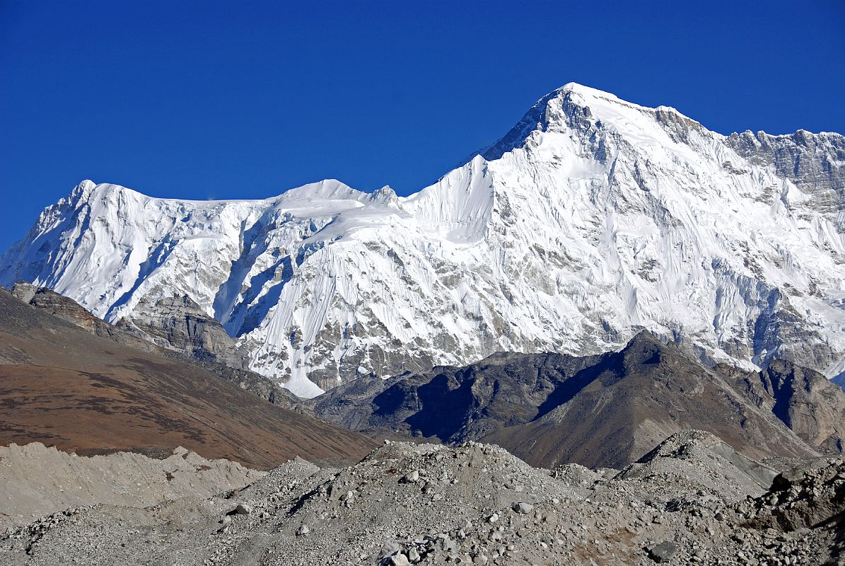 02 Cho Oyu CLose Up From Nguzumpa Glacier Crossing